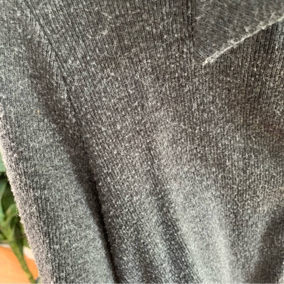 Madewell button up cardigan, grey, XS, fair used condition - Picture 6 of 7